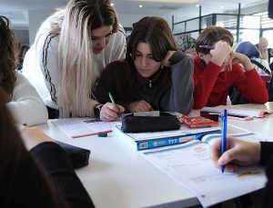 Büyükşehir’den gençlere başarı ve motivasyon kampı; Akademi Lise öğrencileri TYT için kampa girdi