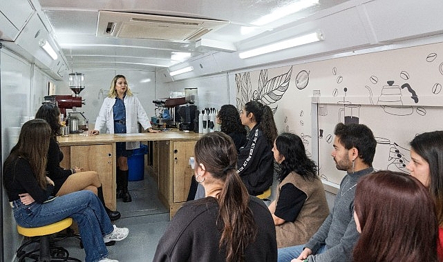 İzmir’in Mobil Barista Otobüsü yollarda