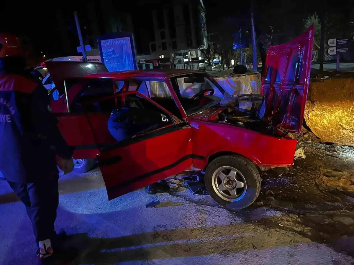 Kahramanmaraş’ta Trafik Kazası: 2 Kişi Ağır Yaralandı